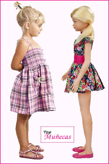 Muñeca María tan alta como una niña