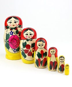 Muñeca rusas de madera hecha a mano