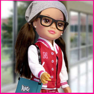 Nancy un día en el Instituto accesorios chic