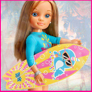 Nancy un día haciendo Surf tabla y neopreno